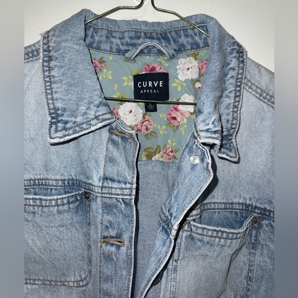 Curve Women's Classic Blue Denim Jacket - Picture 6 of 6